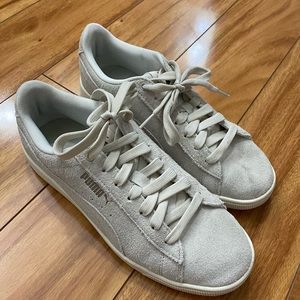 Puma size 8 women’s shoes